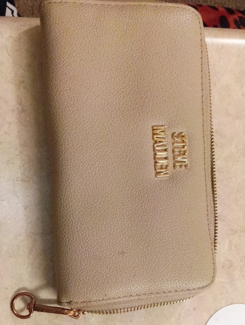 Steve Madden Beige Zip Wallet